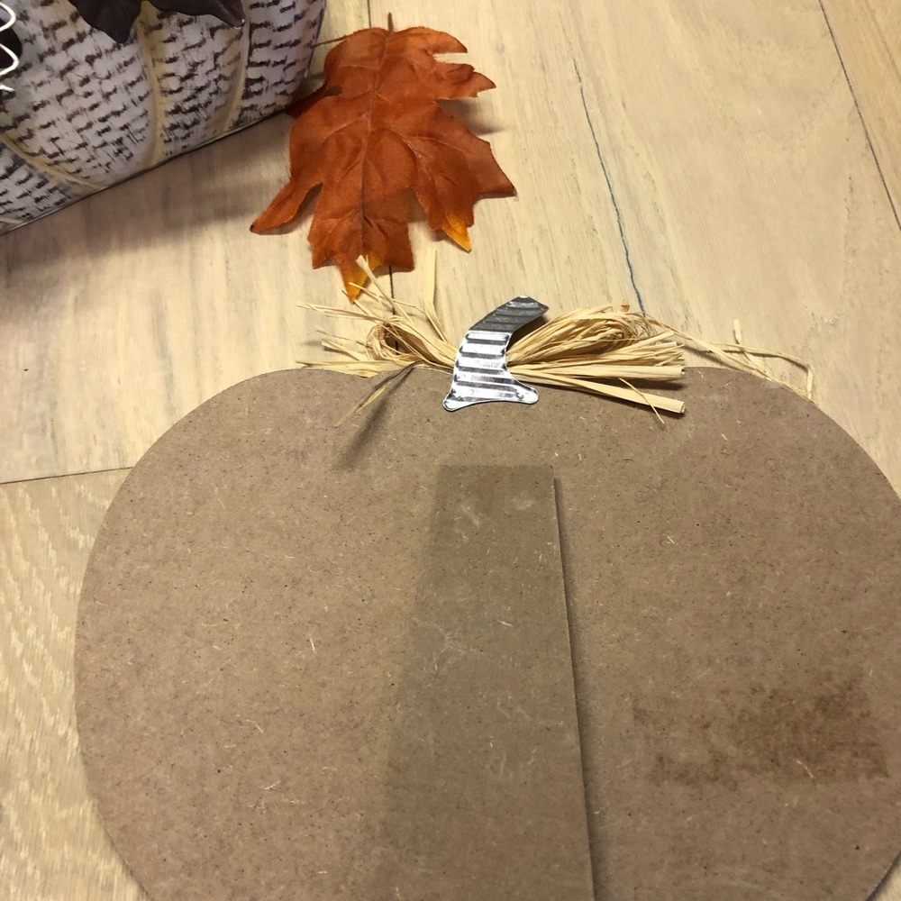 Thanksgiving/Fall Decor - Picture 7 of 7
